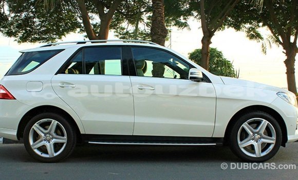 Buy Import Mercedes-Benz 190 White Car in Import - Dubai in Andijon Buy Import Mercedes-Benz 190 White Car in Import - Dubai in Andijon