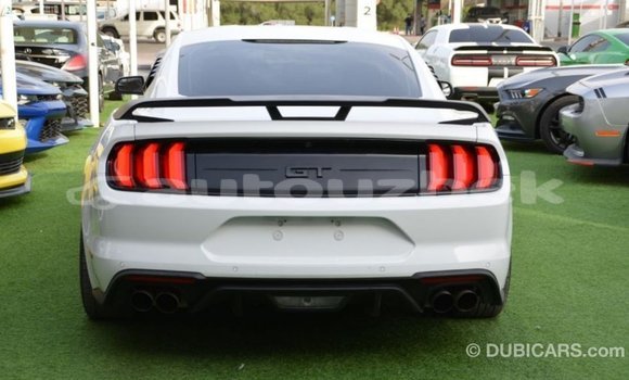 Buy Import Ford Mustang White Car in Import - Dubai in Andijon Buy Import Ford Mustang White Car in Import - Dubai in Andijon