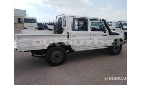 Buy Import Toyota Land Cruiser White Car in Import - Dubai in Andijon Buy Import Toyota Land Cruiser White Car in Import - Dubai in Andijon