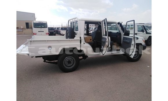 Buy Import Toyota Land Cruiser White Car in Import - Dubai in Andijon Buy Import Toyota Land Cruiser White Car in Import - Dubai in Andijon