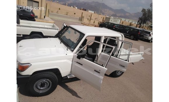 Buy Import Toyota Land Cruiser White Car in Import - Dubai in Andijon Buy Import Toyota Land Cruiser White Car in Import - Dubai in Andijon