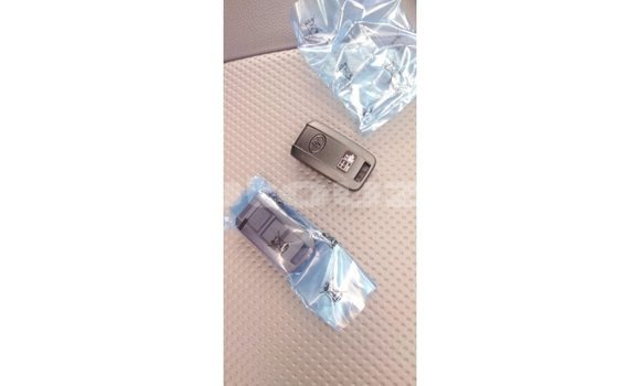 Buy Import Toyota Land Cruiser White Car in Import - Dubai in Andijon Buy Import Toyota Land Cruiser White Car in Import - Dubai in Andijon