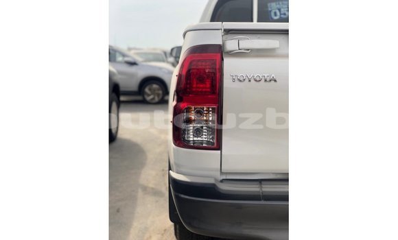 Buy Import Toyota Hilux White Car in Import - Dubai in Andijon Buy Import Toyota Hilux White Car in Import - Dubai in Andijon