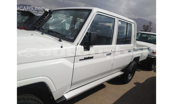 Buy Import Toyota Land Cruiser White Car in Import - Dubai in Andijon Buy Import Toyota Land Cruiser White Car in Import - Dubai in Andijon