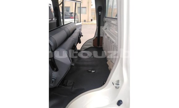 Buy Import Toyota Land Cruiser White Car in Import - Dubai in Andijon Buy Import Toyota Land Cruiser White Car in Import - Dubai in Andijon