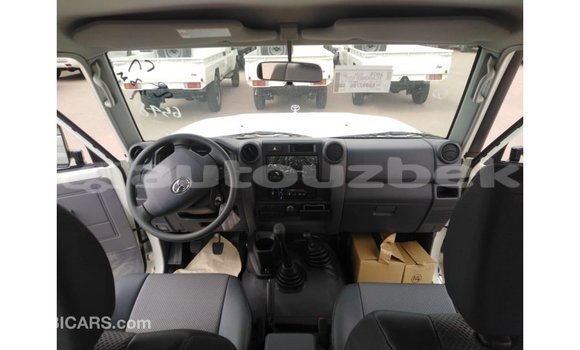 Buy Import Toyota Land Cruiser White Car in Import - Dubai in Andijon Buy Import Toyota Land Cruiser White Car in Import - Dubai in Andijon