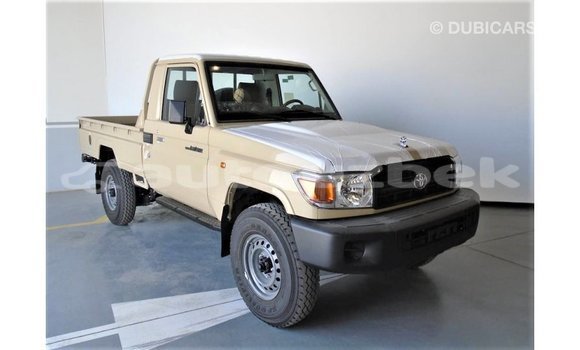 Buy Import Toyota Land Cruiser Beige Car in Import - Dubai in Andijon Buy Import Toyota Land Cruiser Beige Car in Import - Dubai in Andijon