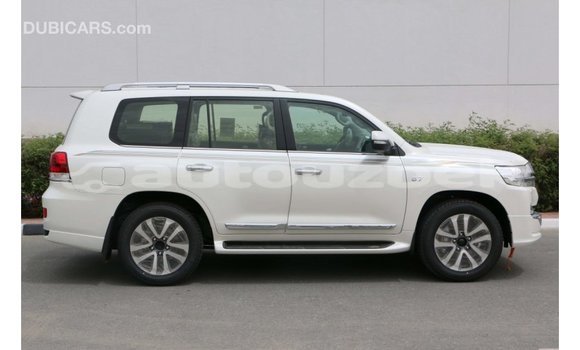 Buy Import Toyota Land Cruiser White Car in Import - Dubai in Andijon Buy Import Toyota Land Cruiser White Car in Import - Dubai in Andijon