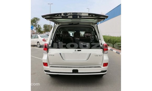 Buy Import Toyota Land Cruiser White Car in Import - Dubai in Andijon Buy Import Toyota Land Cruiser White Car in Import - Dubai in Andijon