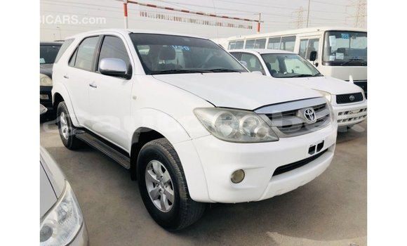 Buy Import Toyota Fortuner White Car in Import - Dubai in Andijon Buy Import Toyota Fortuner White Car in Import - Dubai in Andijon
