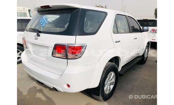 Buy Import Toyota Fortuner White Car in Import - Dubai in Andijon Buy Import Toyota Fortuner White Car in Import - Dubai in Andijon
