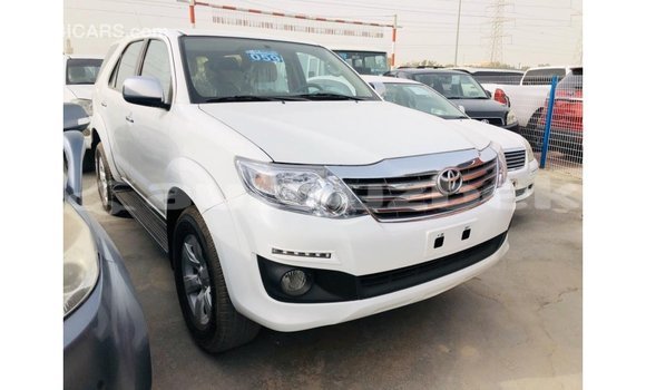 Buy Import Toyota Fortuner White Car in Import - Dubai in Andijon Buy Import Toyota Fortuner White Car in Import - Dubai in Andijon
