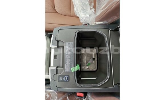Buy Import Toyota Land Cruiser White Car in Import - Dubai in Andijon Buy Import Toyota Land Cruiser White Car in Import - Dubai in Andijon