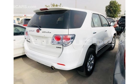 Buy Import Toyota Fortuner White Car in Import - Dubai in Andijon Buy Import Toyota Fortuner White Car in Import - Dubai in Andijon