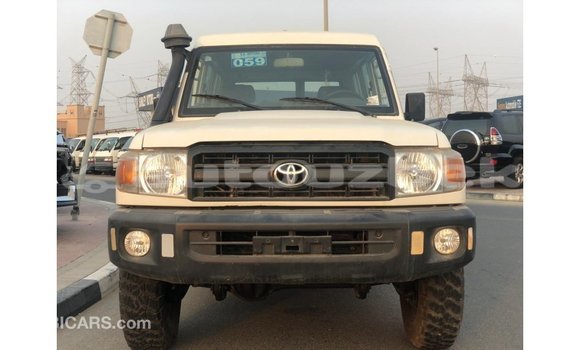 Buy Import Toyota Land Cruiser White Car in Import - Dubai in Andijon Buy Import Toyota Land Cruiser White Car in Import - Dubai in Andijon