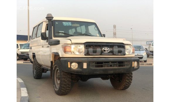 Buy Import Toyota Land Cruiser White Car in Import - Dubai in Andijon Buy Import Toyota Land Cruiser White Car in Import - Dubai in Andijon
