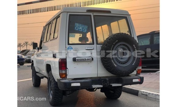 Buy Import Toyota Land Cruiser White Car in Import - Dubai in Andijon Buy Import Toyota Land Cruiser White Car in Import - Dubai in Andijon