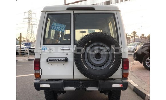 Buy Import Toyota Land Cruiser White Car in Import - Dubai in Andijon Buy Import Toyota Land Cruiser White Car in Import - Dubai in Andijon