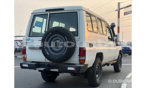 Buy Import Toyota Land Cruiser White Car in Import - Dubai in Andijon Buy Import Toyota Land Cruiser White Car in Import - Dubai in Andijon