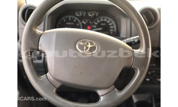Buy Import Toyota Land Cruiser White Car in Import - Dubai in Andijon Buy Import Toyota Land Cruiser White Car in Import - Dubai in Andijon