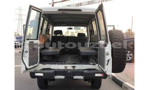 Buy Import Toyota Land Cruiser White Car in Import - Dubai in Andijon Buy Import Toyota Land Cruiser White Car in Import - Dubai in Andijon