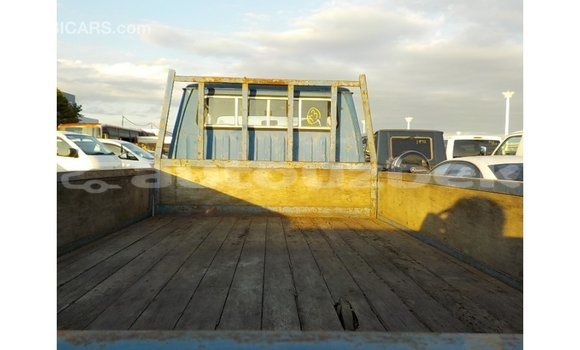 Buy Import Toyota Dyna Blue Car in Import - Dubai in Andijon Buy Import Toyota Dyna Blue Car in Import - Dubai in Andijon