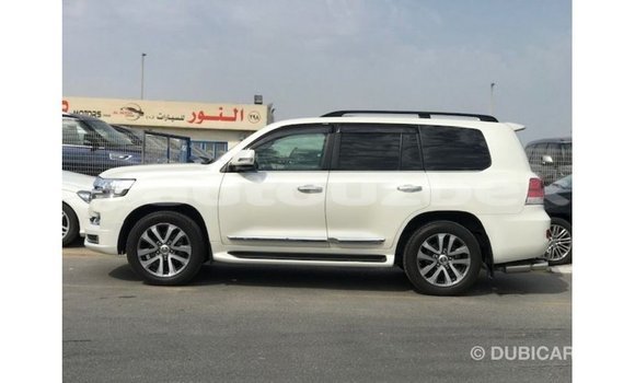 Buy Import Toyota Land Cruiser White Car in Import - Dubai in Andijon Buy Import Toyota Land Cruiser White Car in Import - Dubai in Andijon