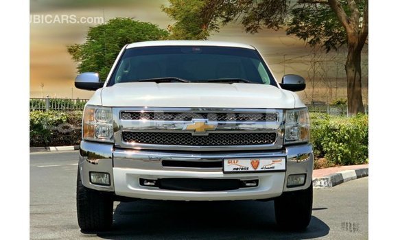 Buy Import Chevrolet Silverado White Car in Import - Dubai in Andijon Buy Import Chevrolet Silverado White Car in Import - Dubai in Andijon