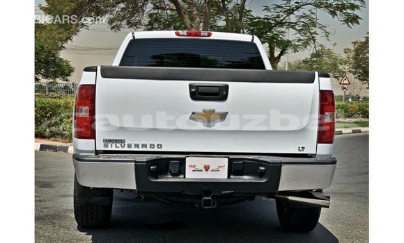 Buy Import Chevrolet Silverado White Car in Import - Dubai in Andijon Buy Import Chevrolet Silverado White Car in Import - Dubai in Andijon