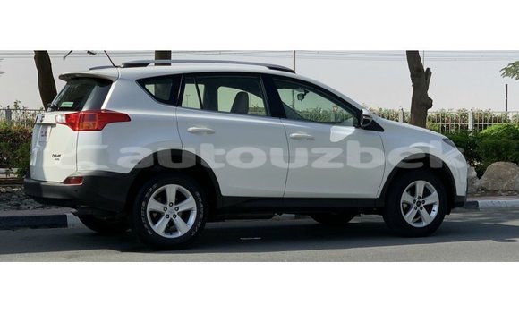 Buy Import Toyota 4Runner White Car in Import - Dubai in Andijon Buy Import Toyota 4Runner White Car in Import - Dubai in Andijon