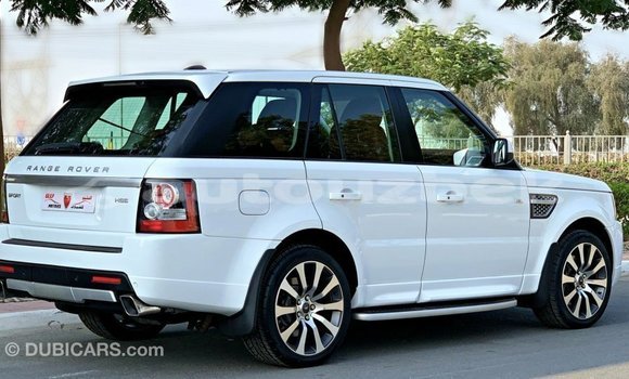 Buy Import Land Rover Range Rover White Car in Import - Dubai in Andijon Buy Import Land Rover Range Rover White Car in Import - Dubai in Andijon