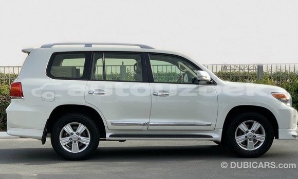 Buy Import Toyota Land Cruiser White Car in Import - Dubai in Andijon Buy Import Toyota Land Cruiser White Car in Import - Dubai in Andijon