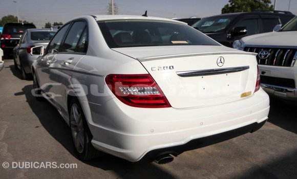Buy Import Mercedes-Benz 200 White Car in Import - Dubai in Andijon Buy Import Mercedes-Benz 200 White Car in Import - Dubai in Andijon