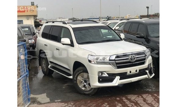 Buy Import Toyota Land Cruiser White Car in Import - Dubai in Andijon Buy Import Toyota Land Cruiser White Car in Import - Dubai in Andijon