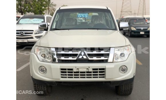Buy Import Mitsubishi Pajero White Car in Import - Dubai in Andijon Buy Import Mitsubishi Pajero White Car in Import - Dubai in Andijon