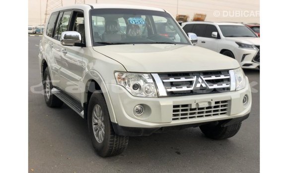 Buy Import Mitsubishi Pajero White Car in Import - Dubai in Andijon Buy Import Mitsubishi Pajero White Car in Import - Dubai in Andijon
