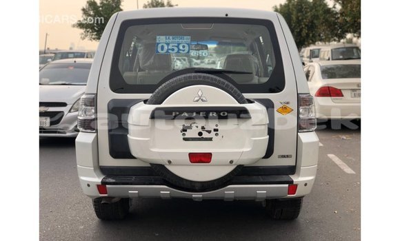 Buy Import Mitsubishi Pajero White Car in Import - Dubai in Andijon Buy Import Mitsubishi Pajero White Car in Import - Dubai in Andijon