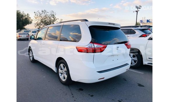 Buy Import Toyota Sienna White Car in Import - Dubai in Andijon Buy Import Toyota Sienna White Car in Import - Dubai in Andijon