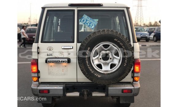 Buy Import Toyota Land Cruiser White Car in Import - Dubai in Andijon Buy Import Toyota Land Cruiser White Car in Import - Dubai in Andijon