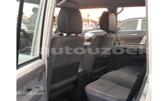 Buy Import Toyota Land Cruiser White Car in Import - Dubai in Andijon Buy Import Toyota Land Cruiser White Car in Import - Dubai in Andijon