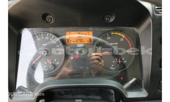 Buy Import Mitsubishi Carisma White Car in Import - Dubai in Andijon