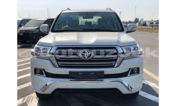 Buy Import Toyota Land Cruiser White Car in Import - Dubai in Andijon Buy Import Toyota Land Cruiser White Car in Import - Dubai in Andijon