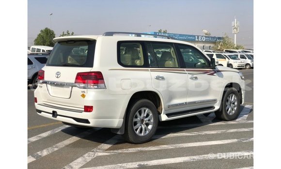 Buy Import Toyota Land Cruiser White Car in Import - Dubai in Andijon Buy Import Toyota Land Cruiser White Car in Import - Dubai in Andijon