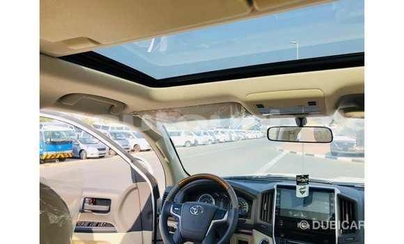 Buy Import Toyota Land Cruiser White Car in Import - Dubai in Andijon Buy Import Toyota Land Cruiser White Car in Import - Dubai in Andijon