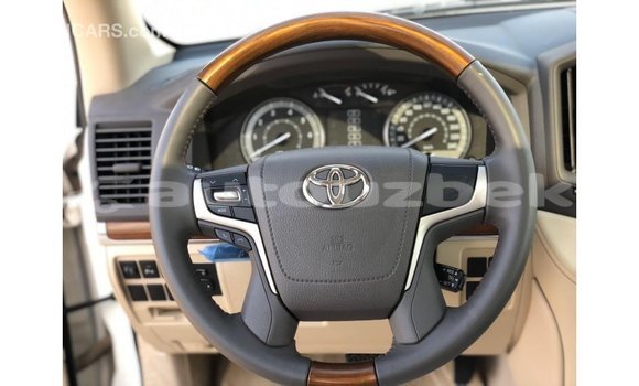Buy Import Toyota Land Cruiser White Car in Import - Dubai in Andijon Buy Import Toyota Land Cruiser White Car in Import - Dubai in Andijon
