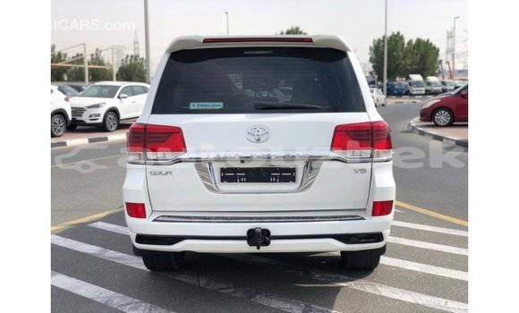 Buy Import Toyota Land Cruiser White Car in Import - Dubai in Andijon Buy Import Toyota Land Cruiser White Car in Import - Dubai in Andijon