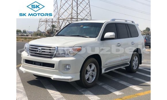 Buy Import Toyota Land Cruiser White Car in Import - Dubai in Andijon Buy Import Toyota Land Cruiser White Car in Import - Dubai in Andijon