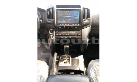 Buy Import Toyota Land Cruiser White Car in Import - Dubai in Andijon Buy Import Toyota Land Cruiser White Car in Import - Dubai in Andijon