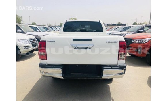 Buy Import Toyota Hilux White Car in Import - Dubai in Andijon Buy Import Toyota Hilux White Car in Import - Dubai in Andijon