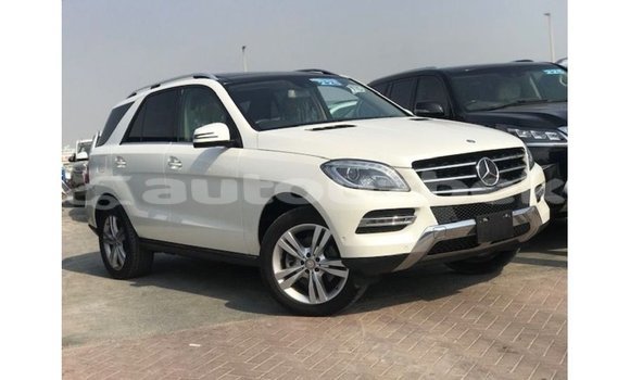 Buy Import Mercedes-Benz 190 White Car in Import - Dubai in Andijon